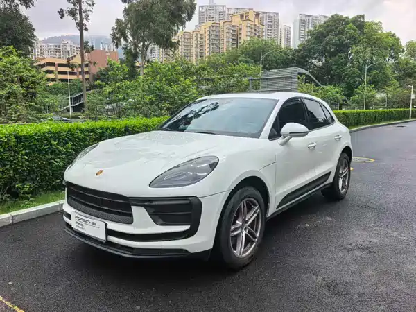Porsche Macan 2025