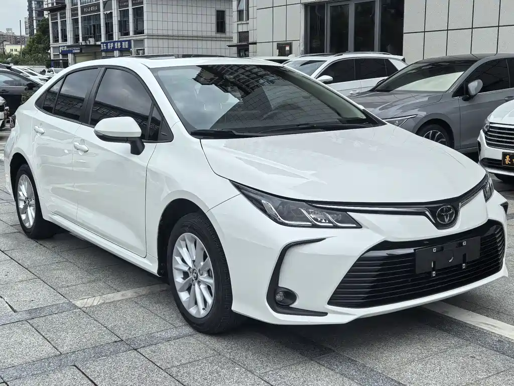 Toyota Corolla 2022 — фото 3