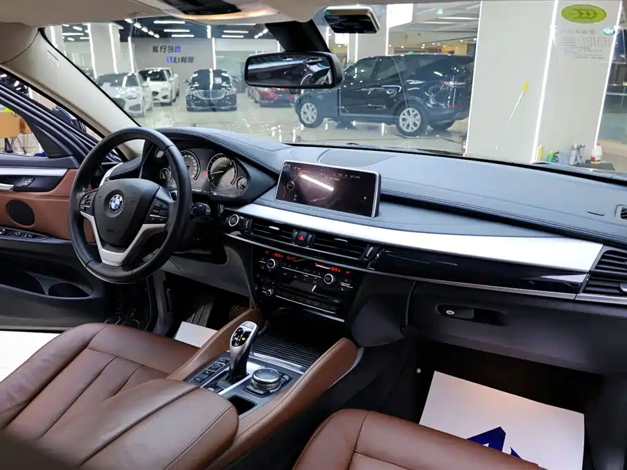 BMW X6 2016 — фото 19