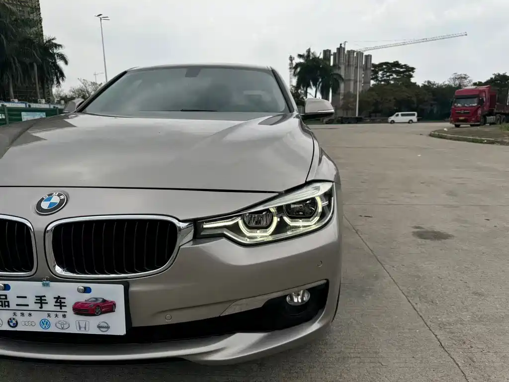 BMW 3 Series 2017 — фото 10