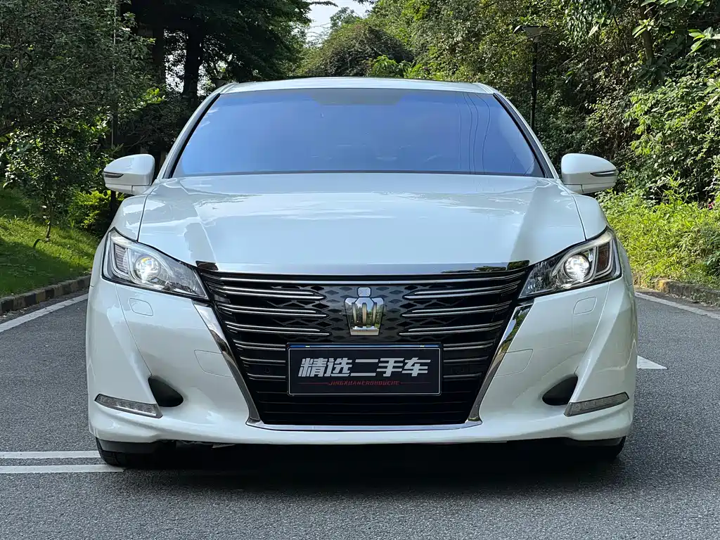 Toyota Crown 2019 — фото 2