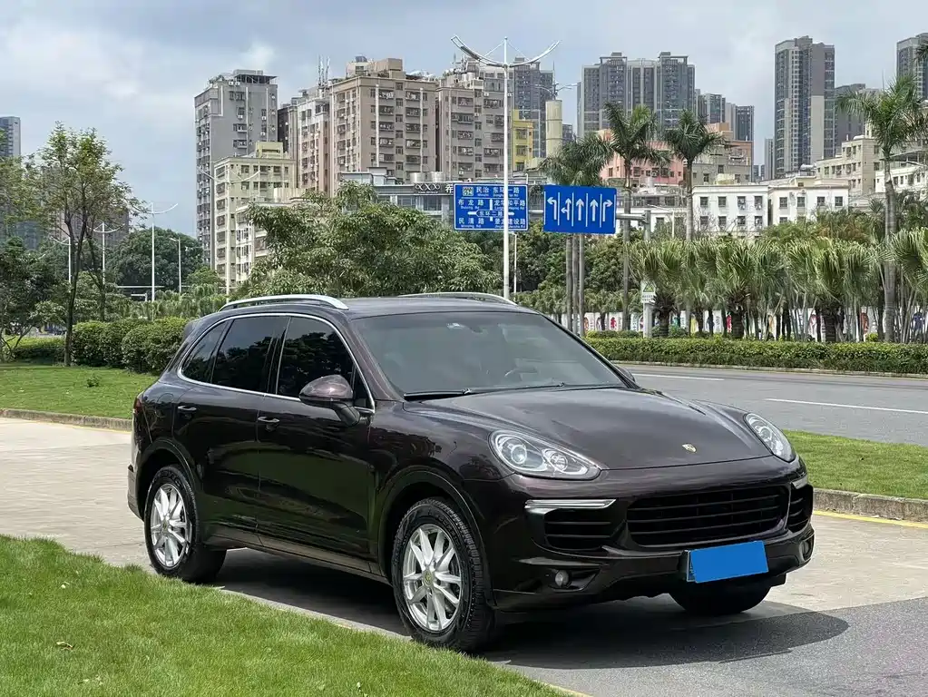 Porsche Cayenne 2017 — фото 3