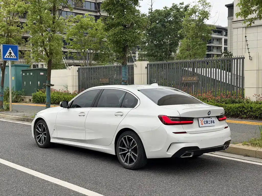 BMW 3 Series 2021