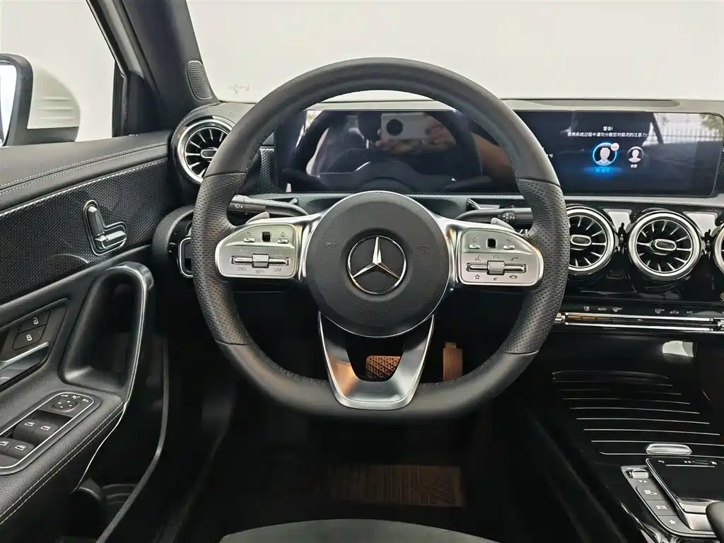 Mercedes-Benz A-Class 2021 — фото 11