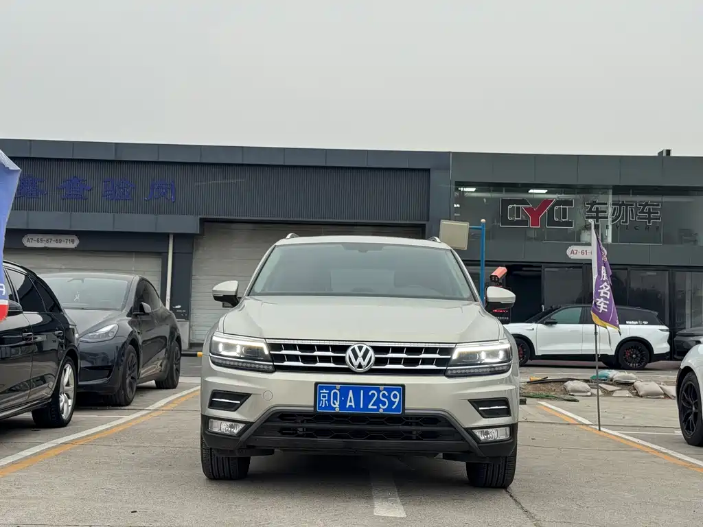 Volkswagen Tiguan L 2018 — фото 2