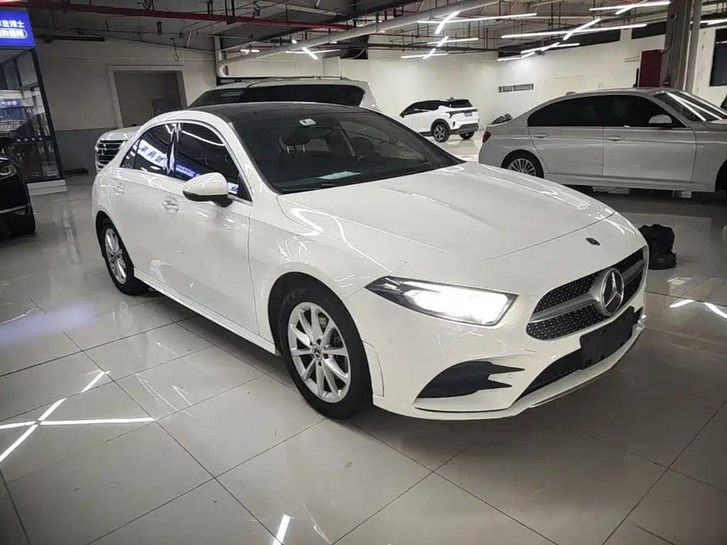 Mercedes-Benz A-Class 2021 — фото 4
