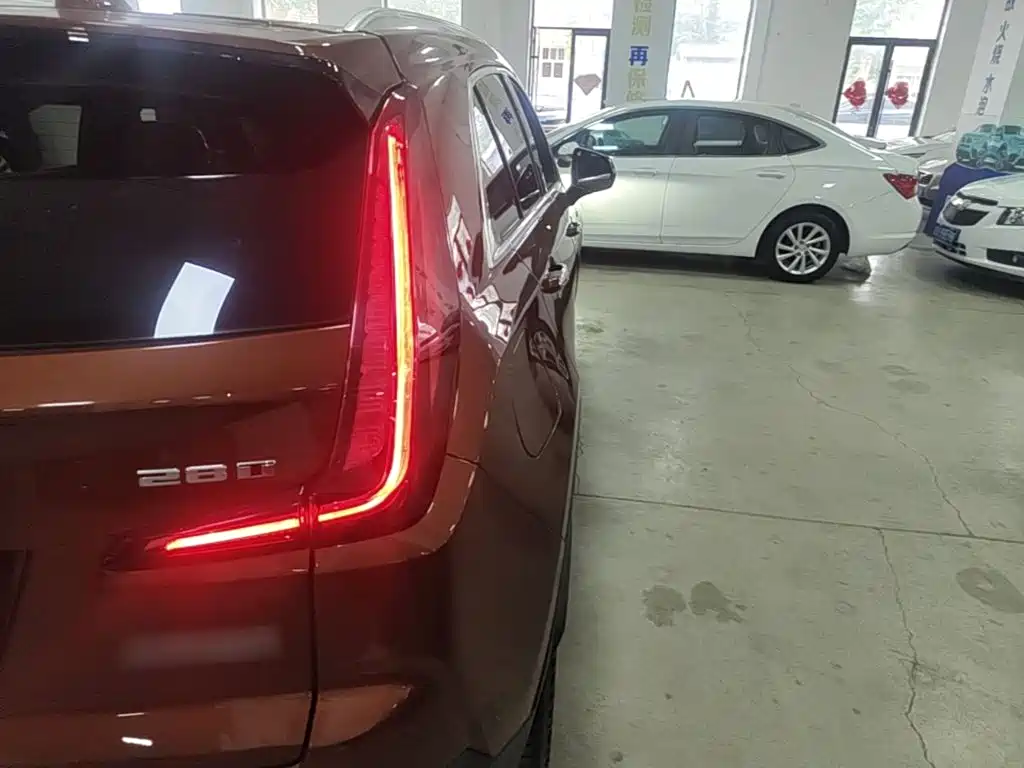 Cadillac XT4 2020 — фото 8