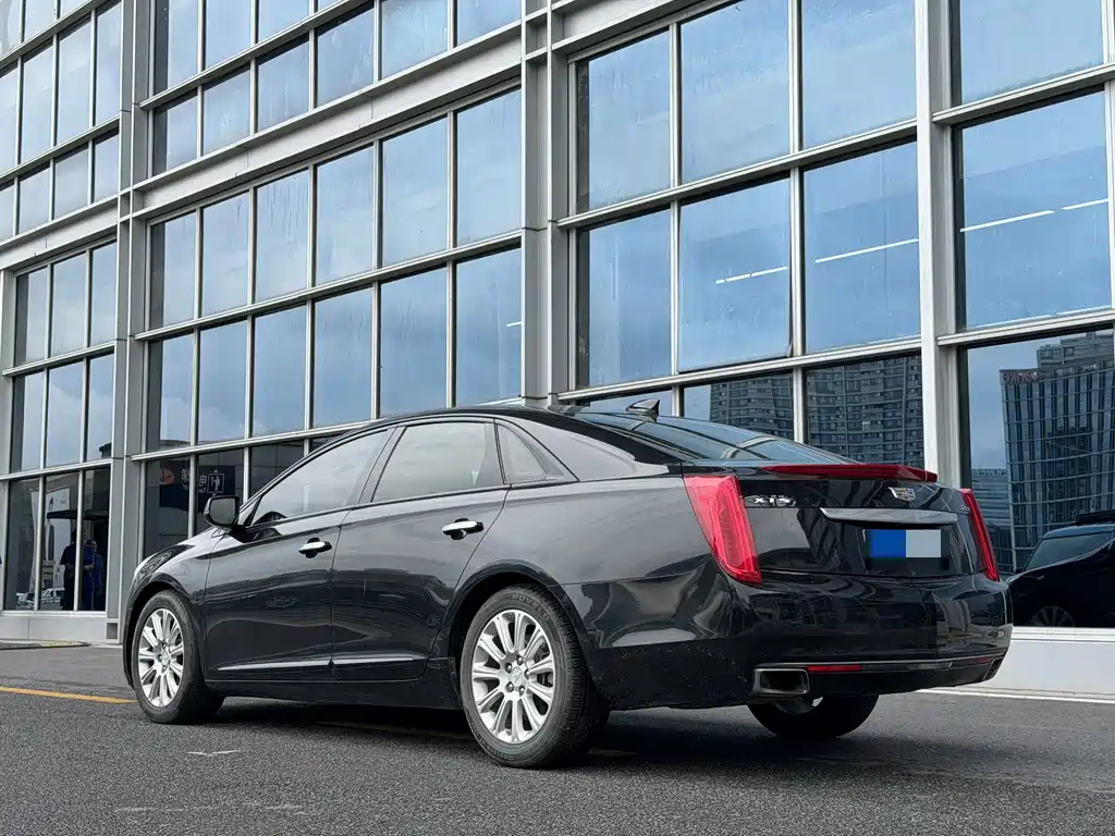 Cadillac XTS 2017 — фото 4