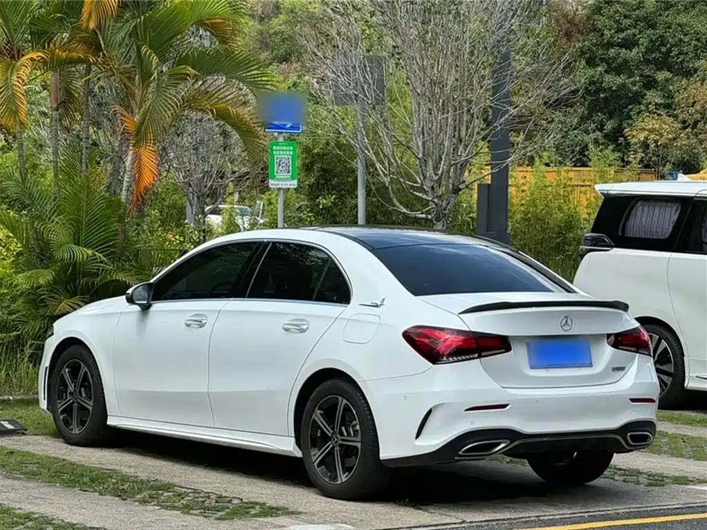 Mercedes-Benz A-Class 2023 — фото 10