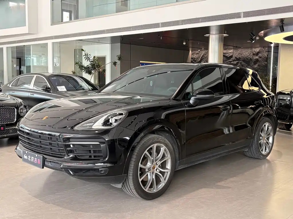 Porsche Cayenne 2021