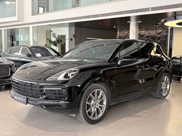 Porsche Cayenne 2021