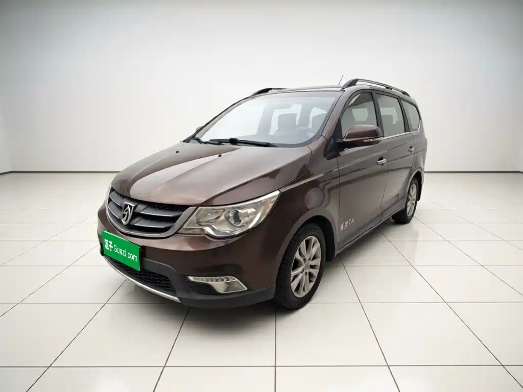Baojun 730 2015