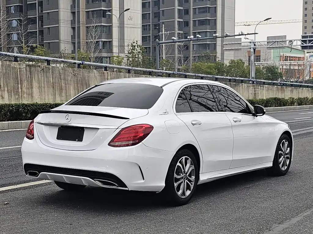 Mercedes-Benz C-Class 2017 — фото 6