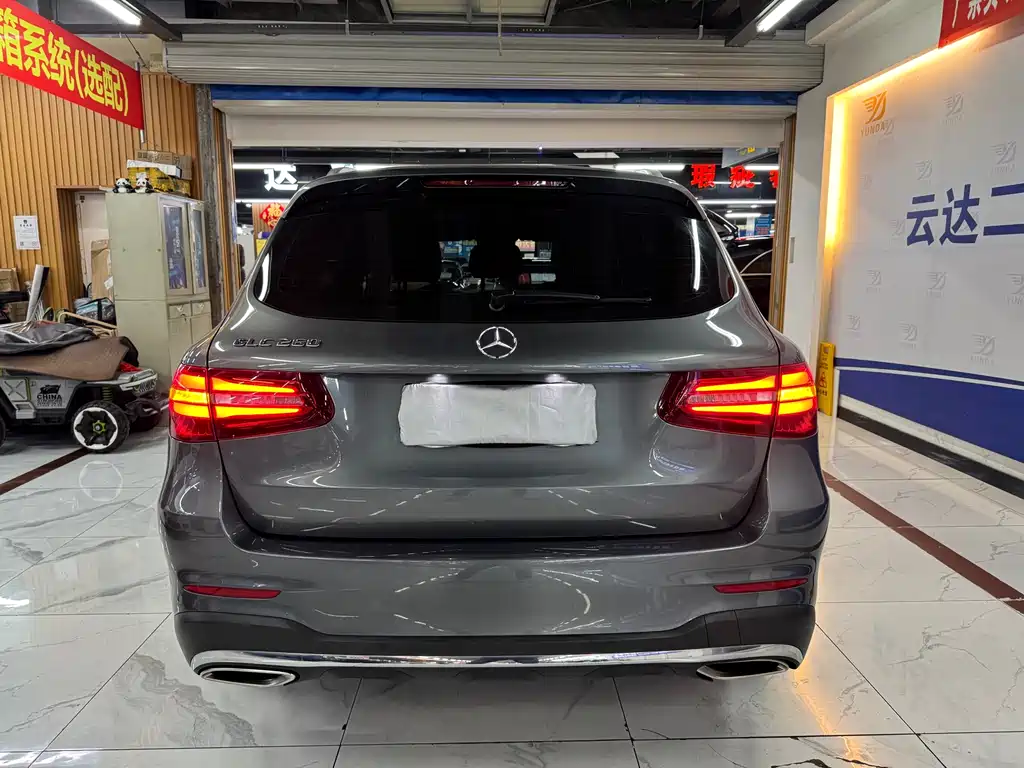 Mercedes-Benz GLC 2018 — фото 10