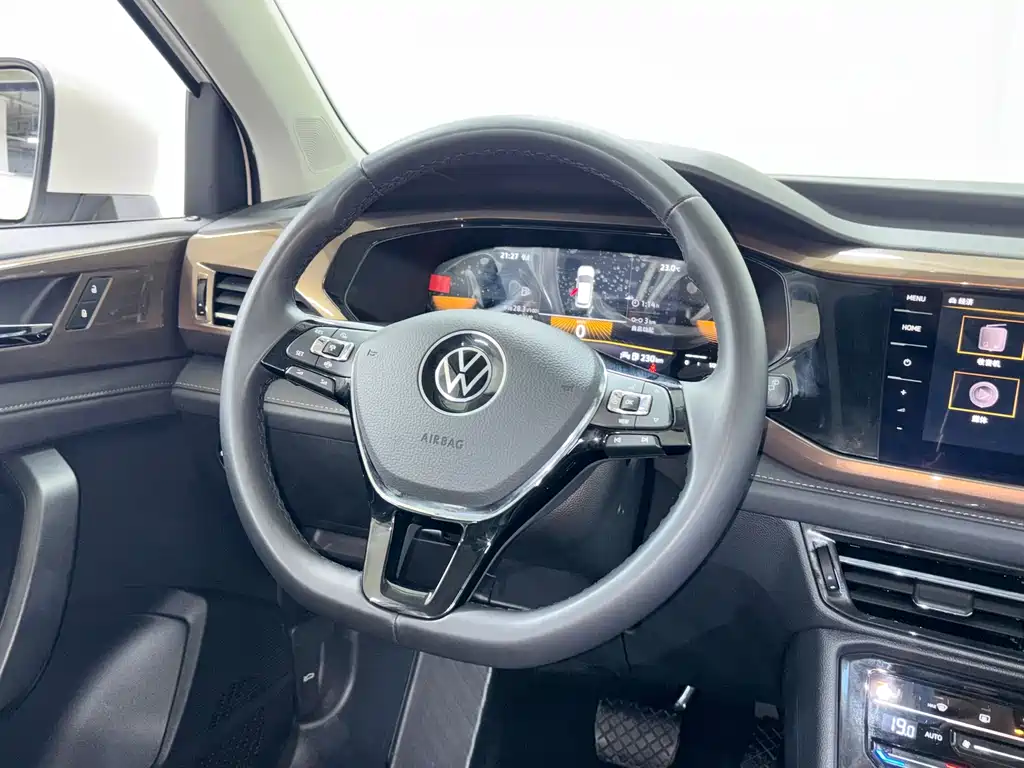 Volkswagen Tharu 2022 — фото 13