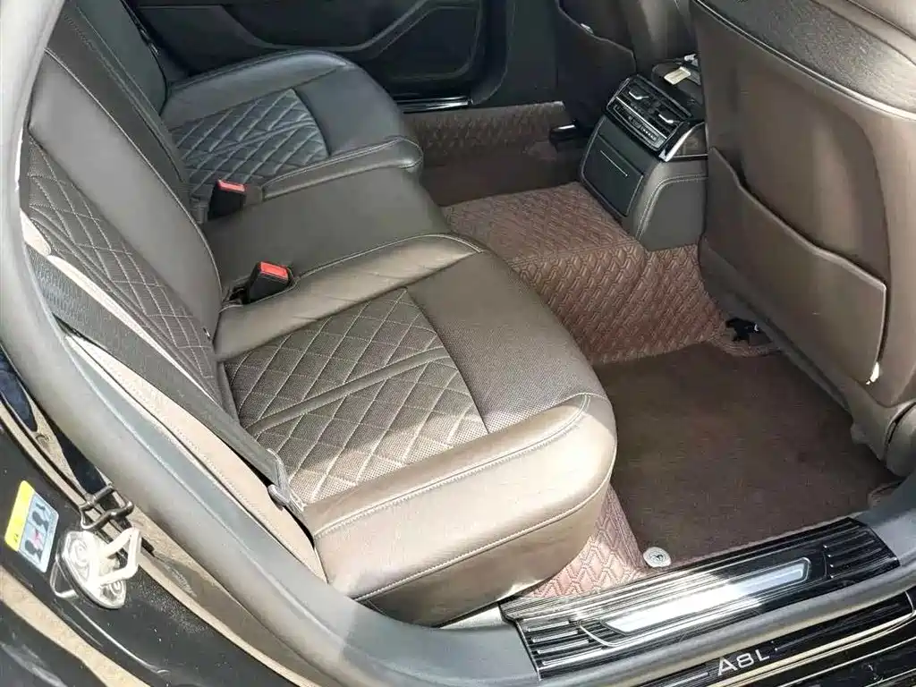 Audi A8 2023