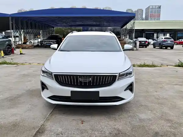 Geely Emgrand 2021