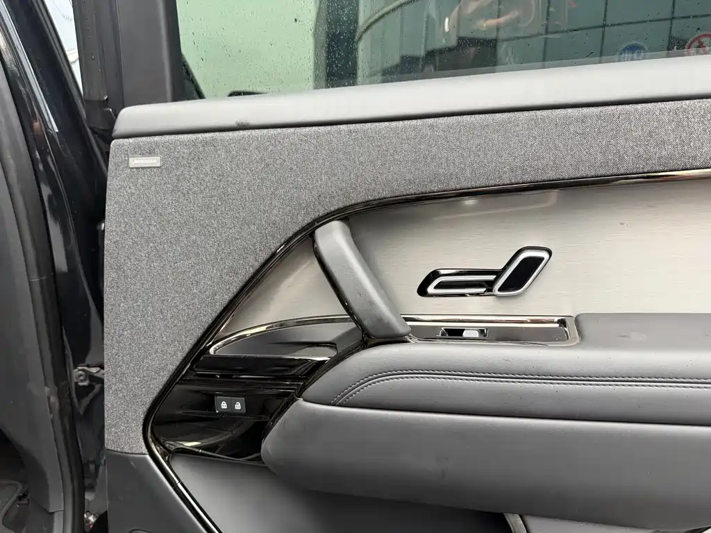 Land Rover Sport 2023 — фото 10
