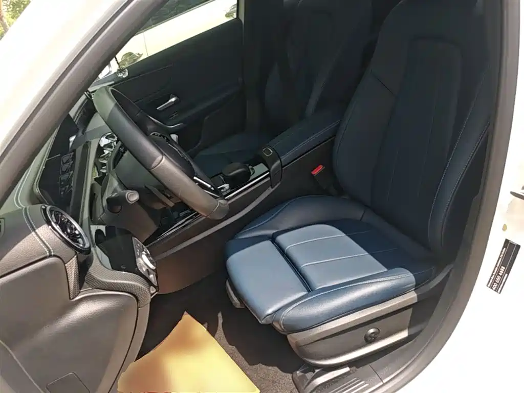 Mercedes-Benz A-Class 2022 — фото 15