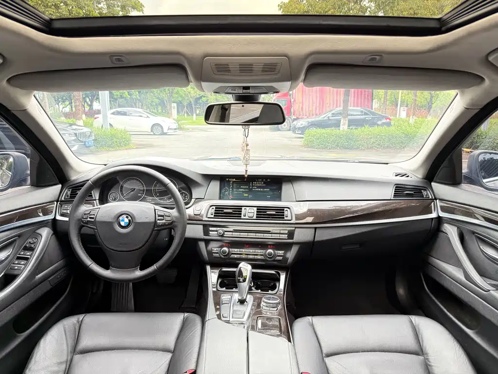 BMW 5 Series 2013 — фото 9