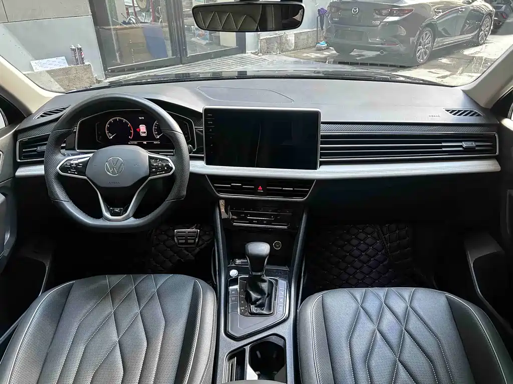 Volkswagen Tiguan L 2022