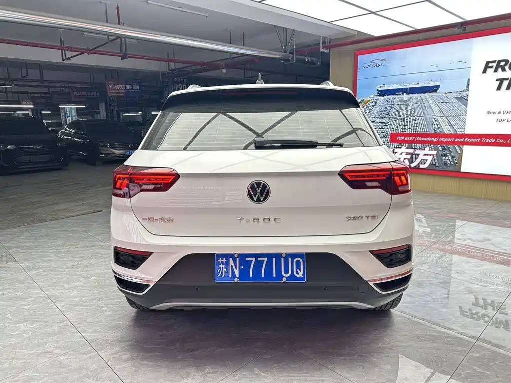 Volkswagen T-Roc 2023 — фото 6