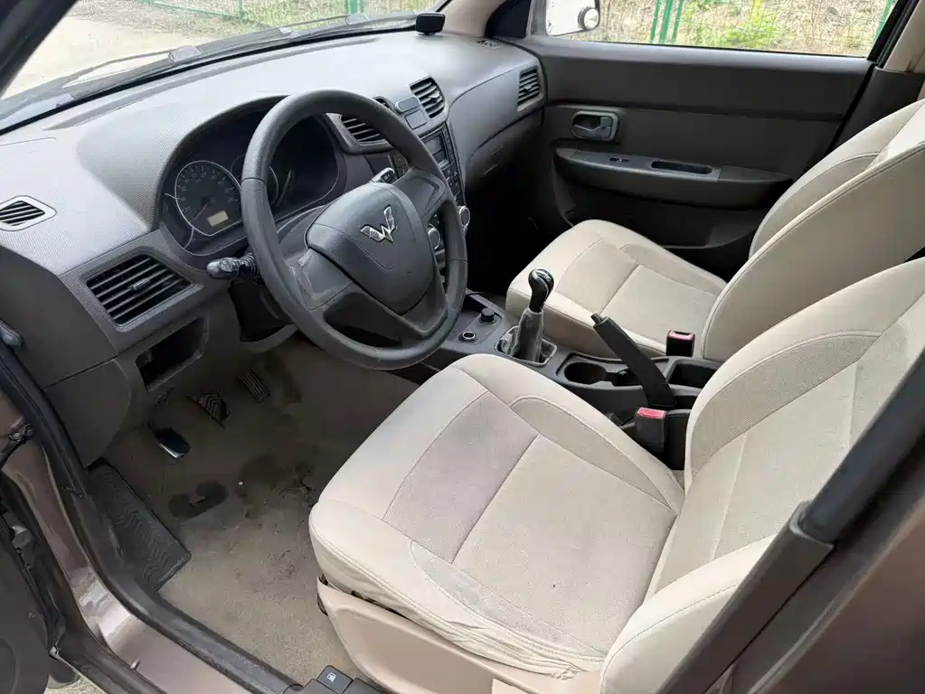 Wuling Hongguang 2016