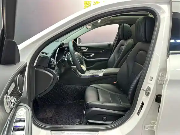 Mercedes-Benz C-Class 2020