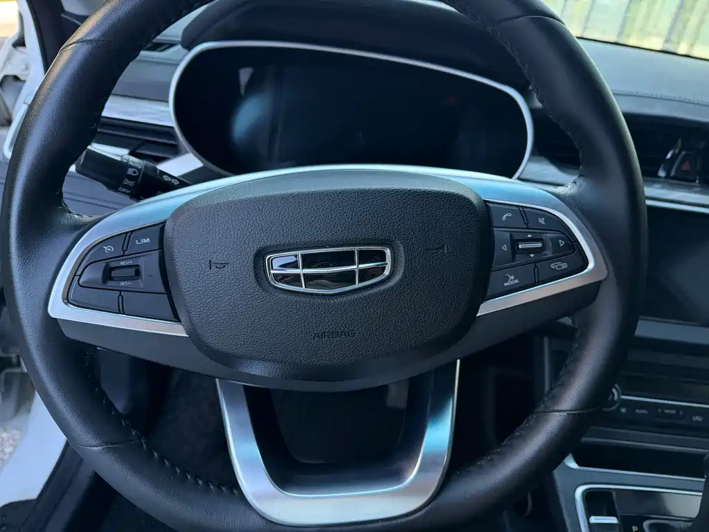 Geely Emgrand 2020 — фото 10