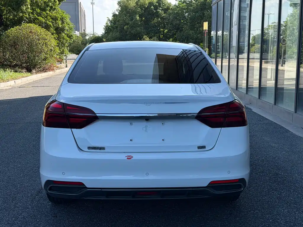 Geely Emgrand 2020