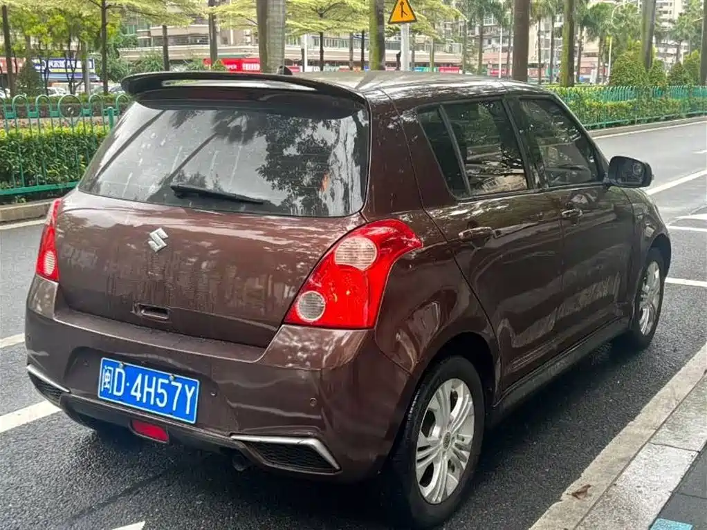 Suzuki Swift 2014 — фото 6