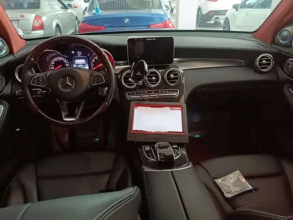 Mercedes-Benz GLC 2017 — фото 10