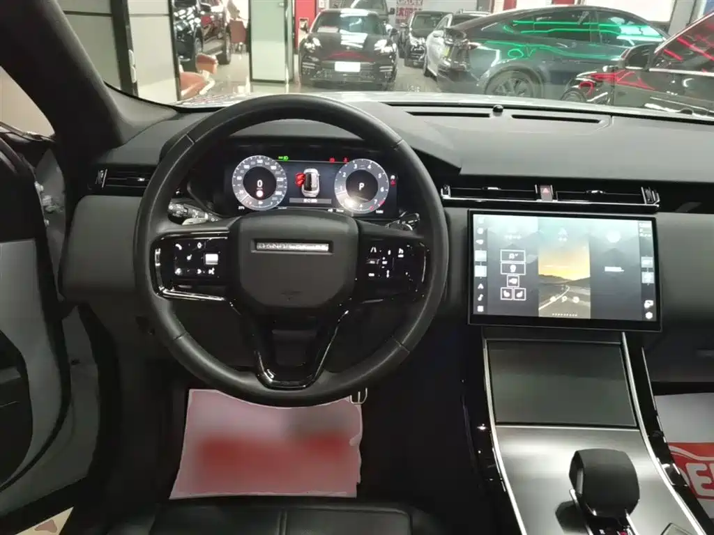 Land Rover Velar 2023 — фото 11
