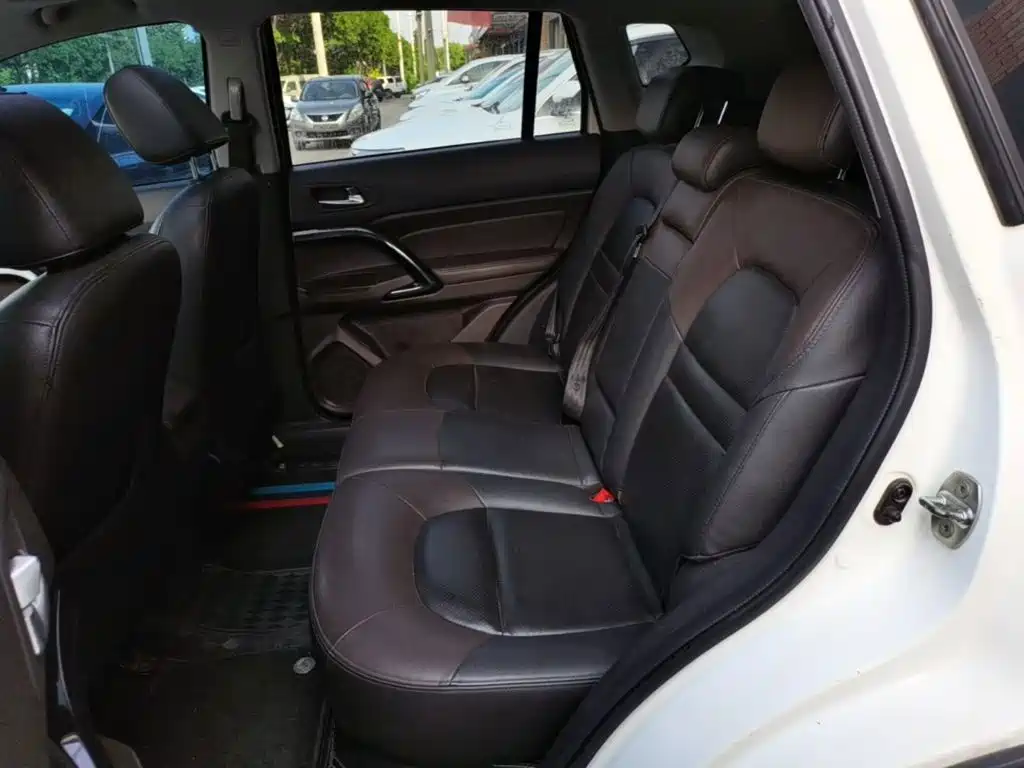 GAC Motor Trumpchi GS4 2015 — фото 17