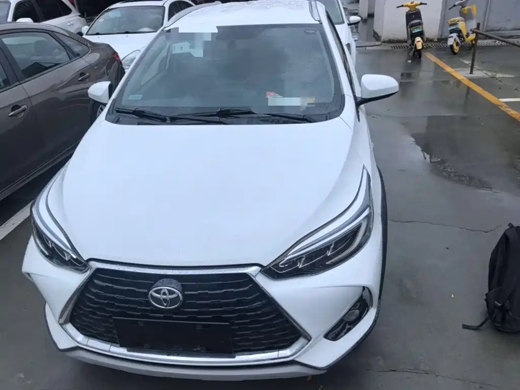 Toyota Yaris L 2020 — фото 3