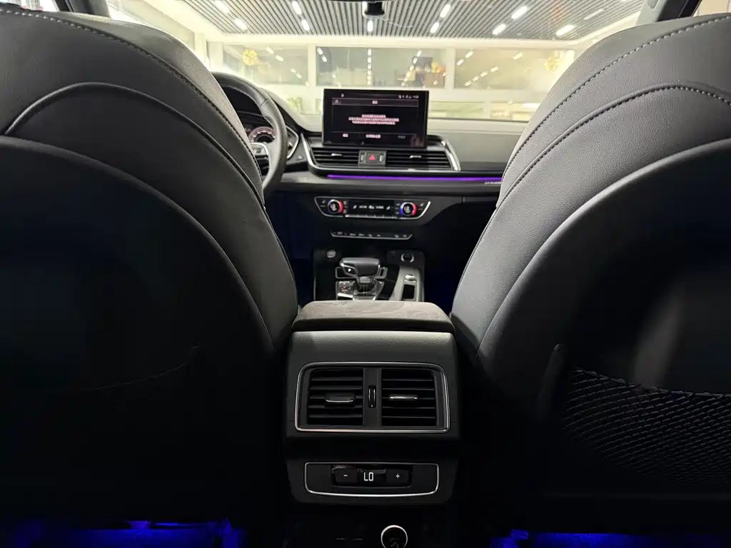 Audi Q5L Sportback 2021 — фото 12