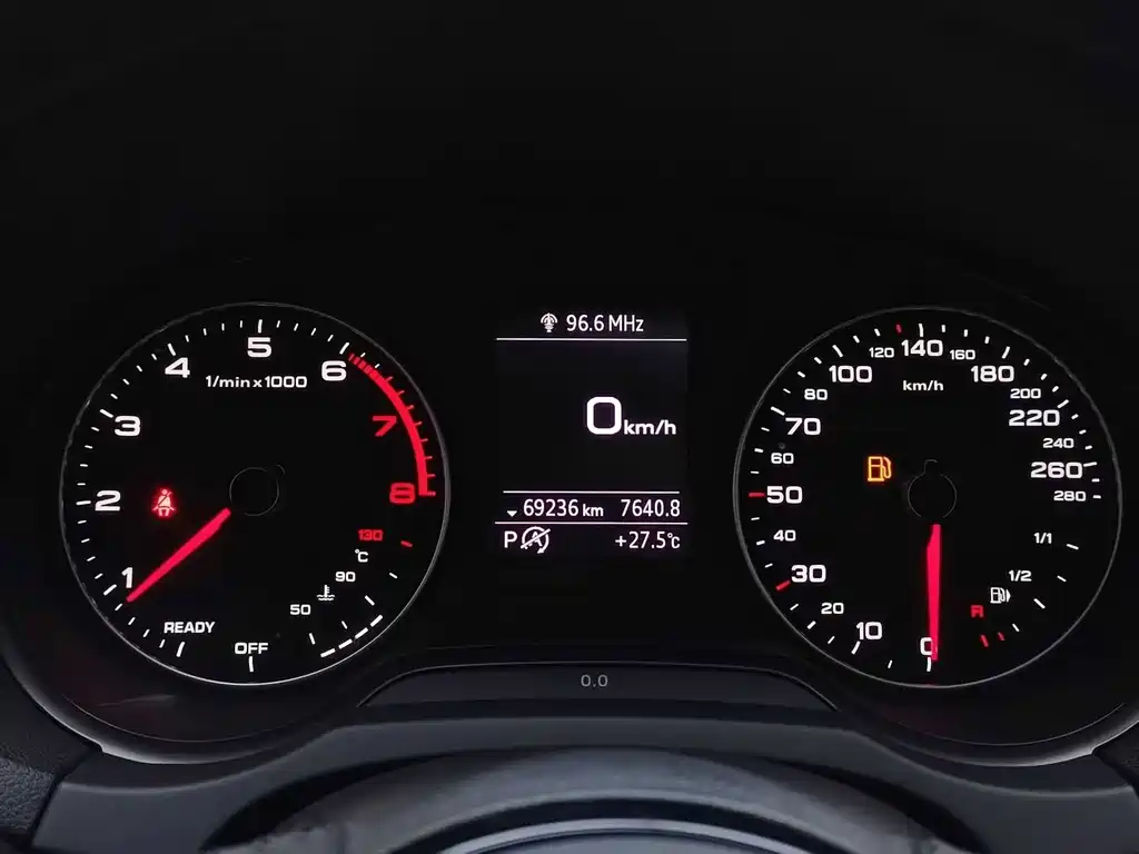 BMW 5 Series 2015 — фото 18