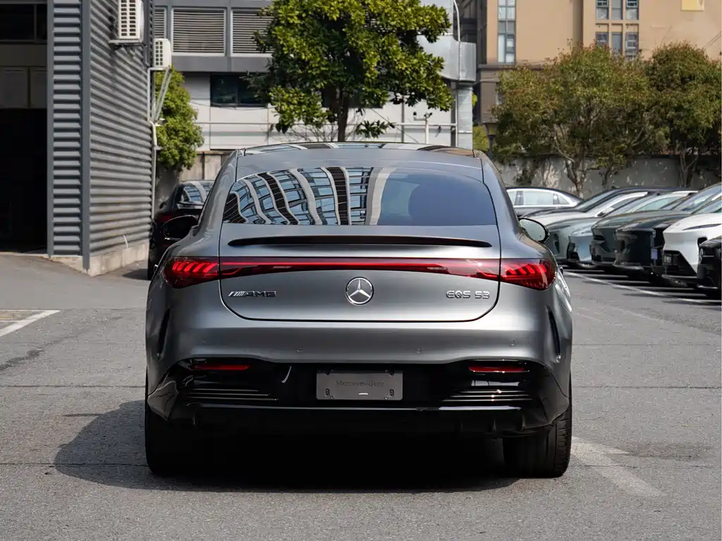 Mercedes-Benz EQS AMG 2025 — фото 5