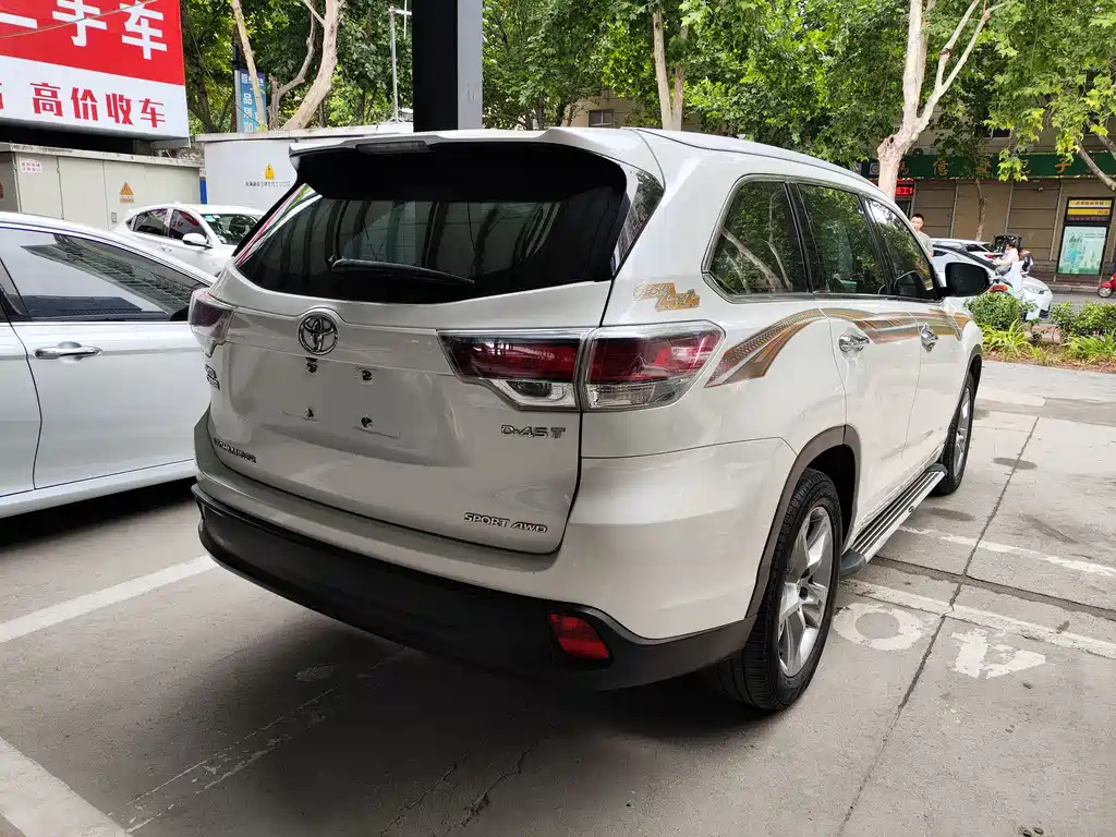 Toyota Highlander 2016 — фото 16