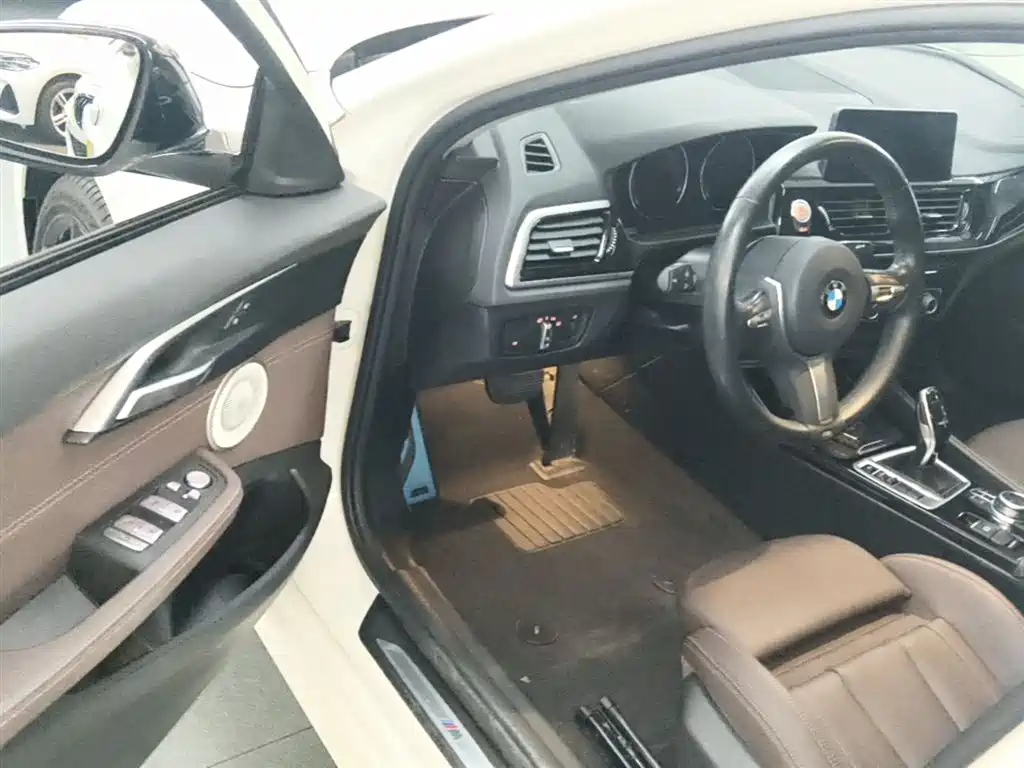 BMW 1 Series 2020 — фото 16
