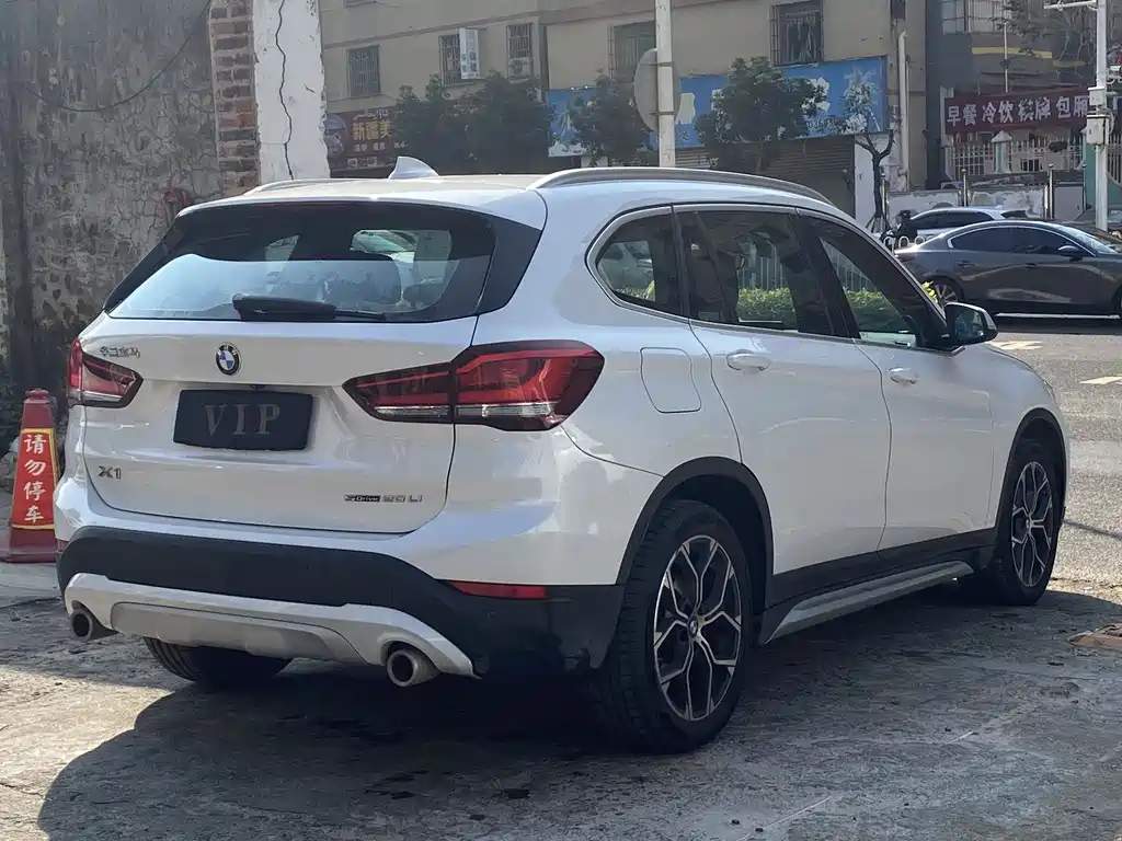 BMW X1 2022 — фото 9