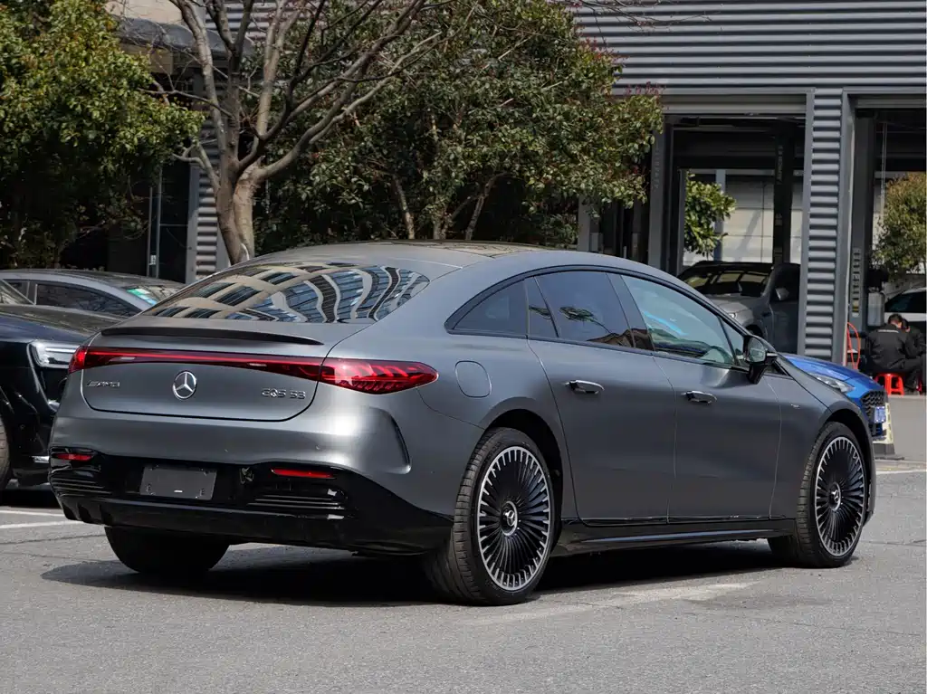 Mercedes-Benz EQS AMG 2025 — фото 4