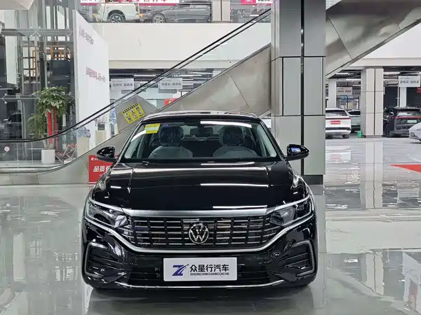 Volkswagen Passat Plug-In Hybrid 2025