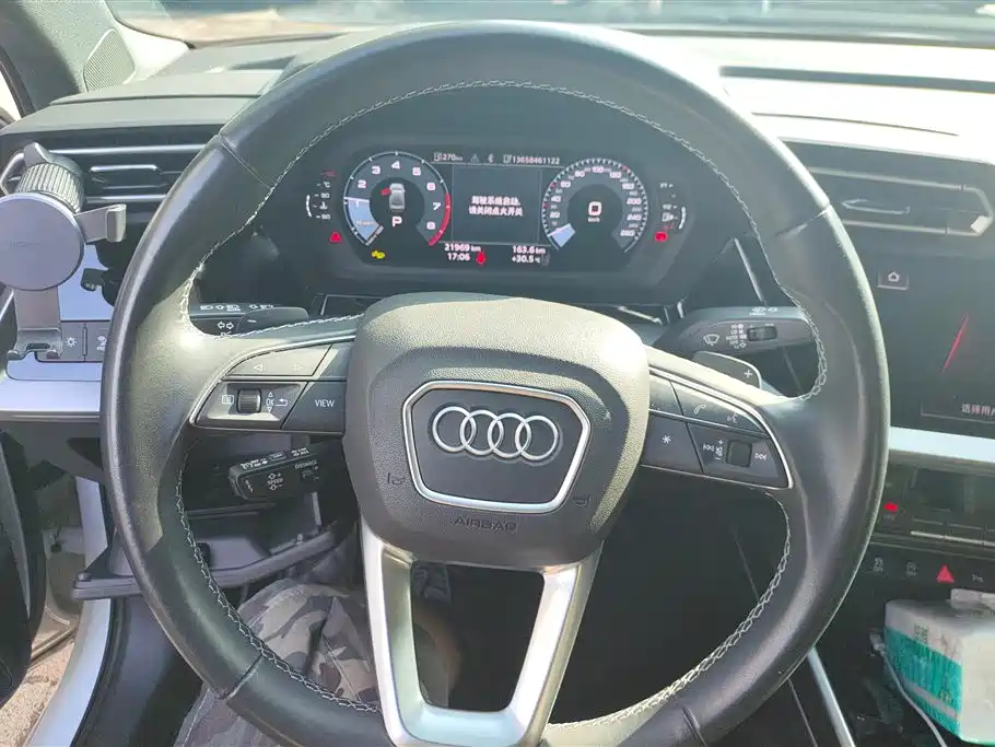 Audi A3 2025 — фото 15