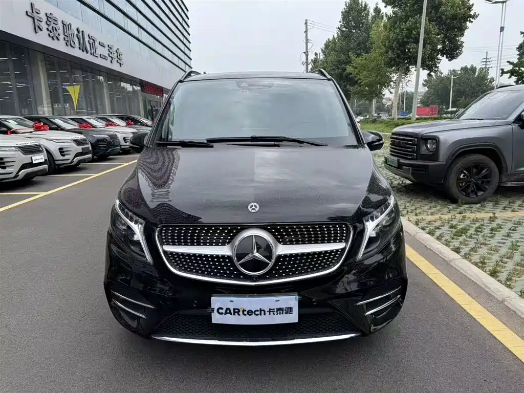 Mercedes-Benz V-Class 2023