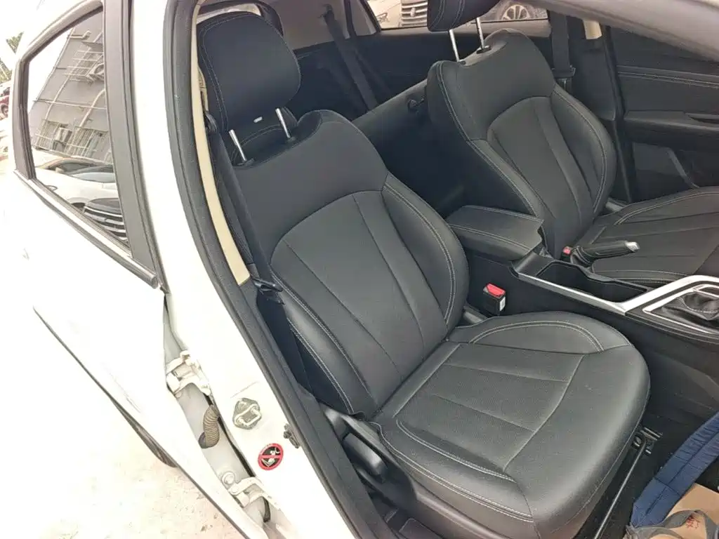 Geely Vision X3 2020 — фото 25