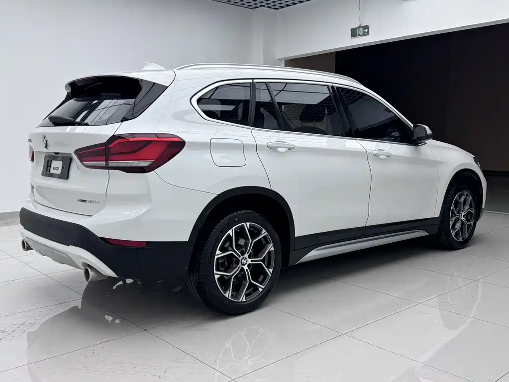 BMW X1 2022 — фото 7