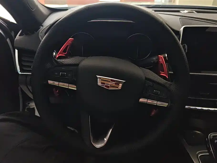 Cadillac CT5 2022 — фото 15
