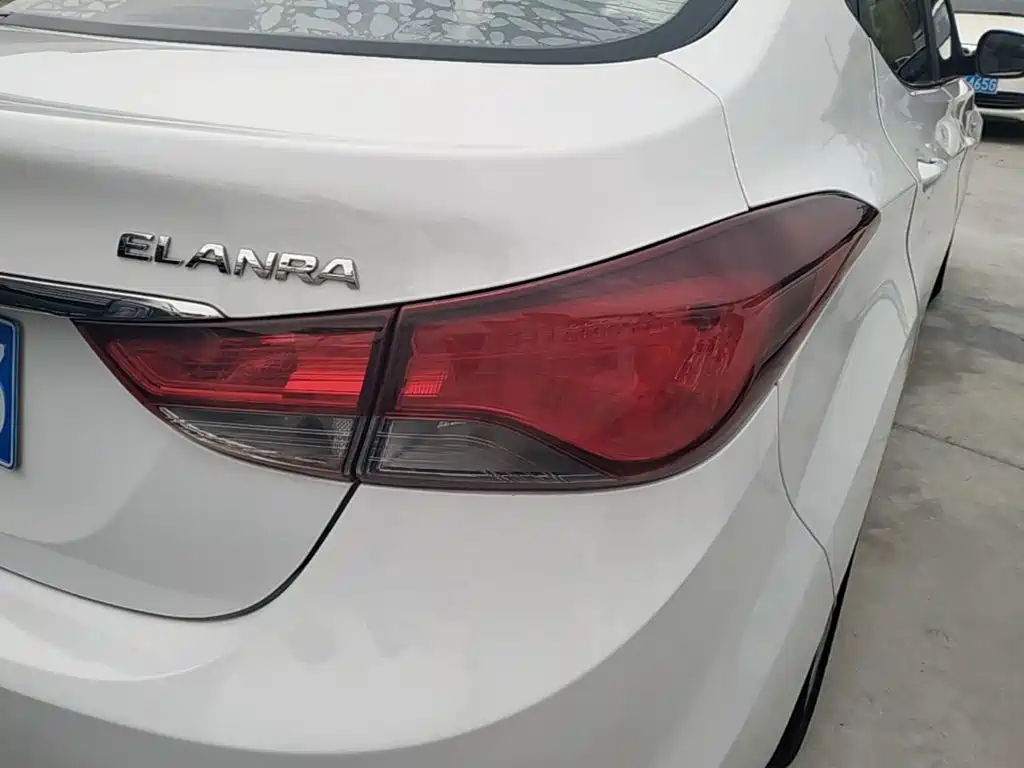 Hyundai Elantra Langdong 2016 — фото 8
