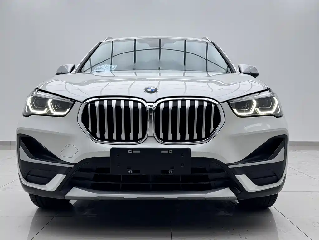 BMW X1 2022 — фото 2